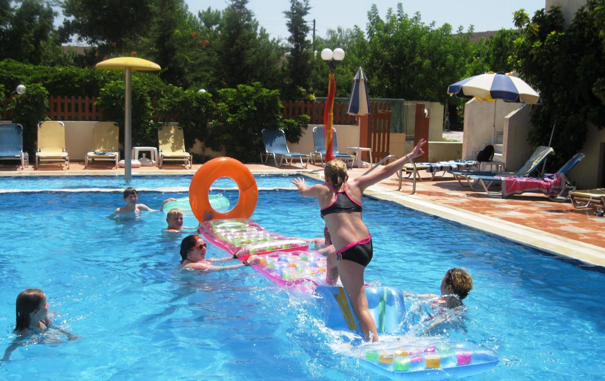 Ideal Hotel Kokkini Hani Esterno foto
