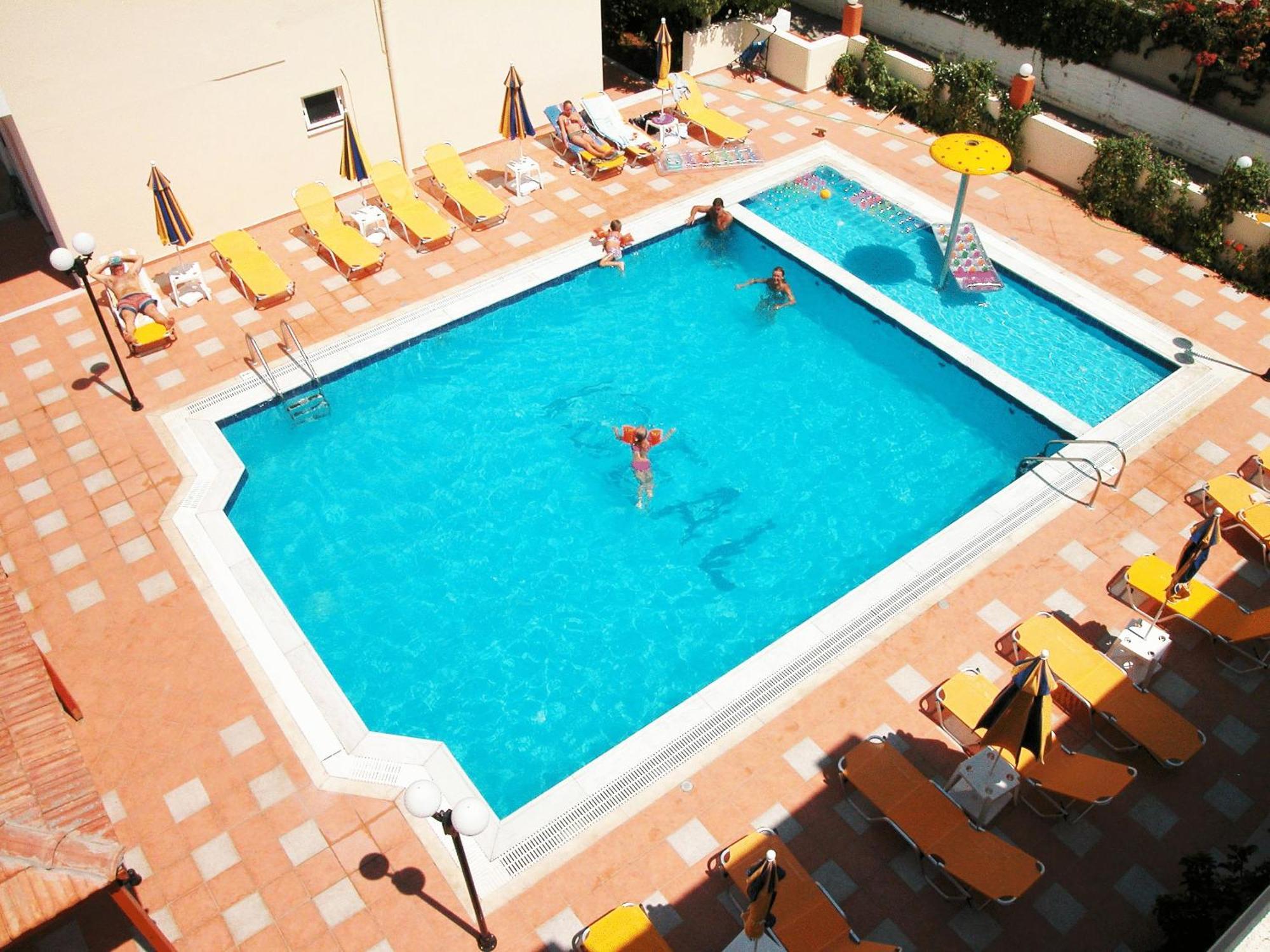 Ideal Hotel Kokkini Hani Esterno foto