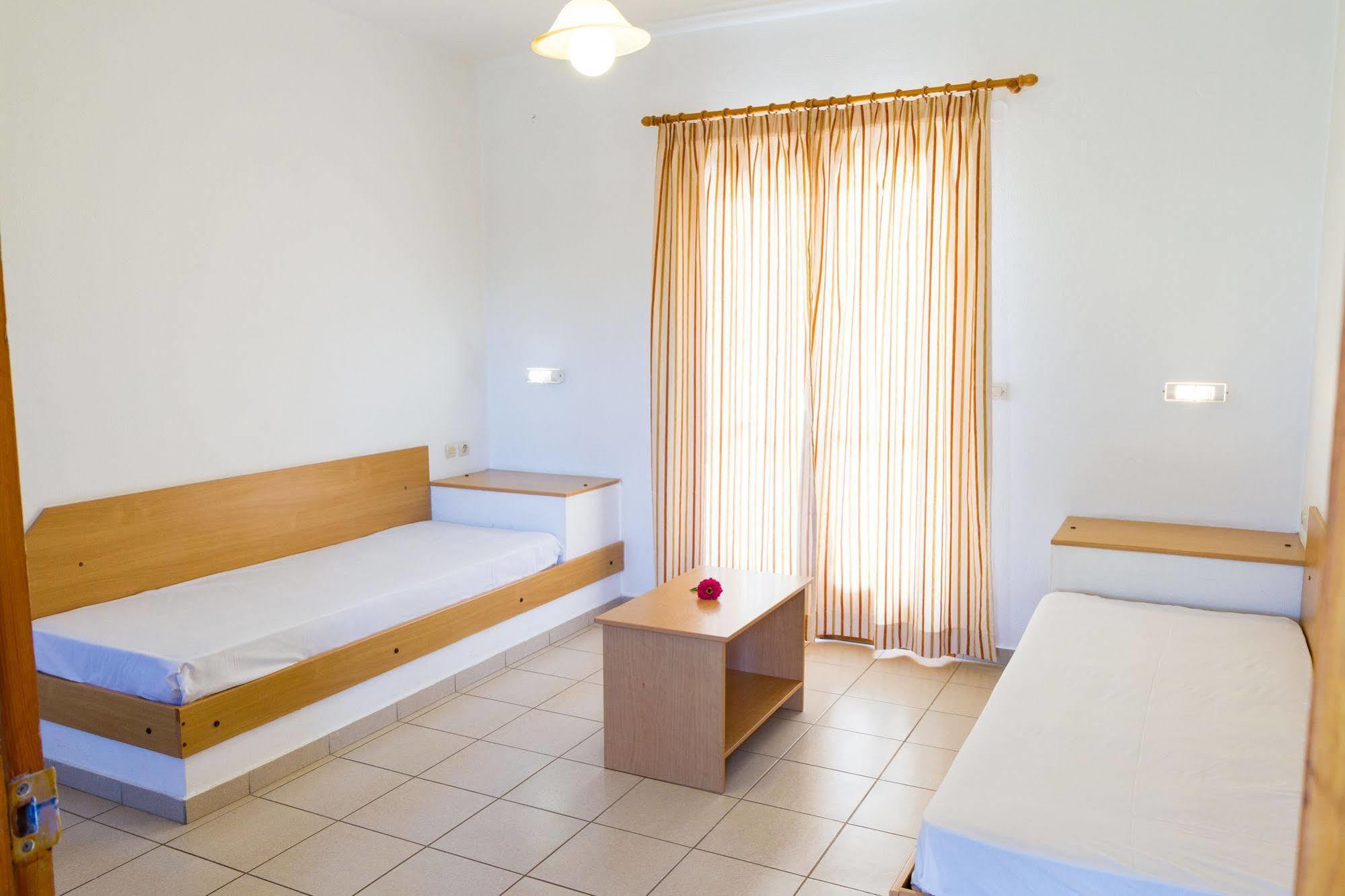 Ideal Hotel Kokkini Hani Esterno foto