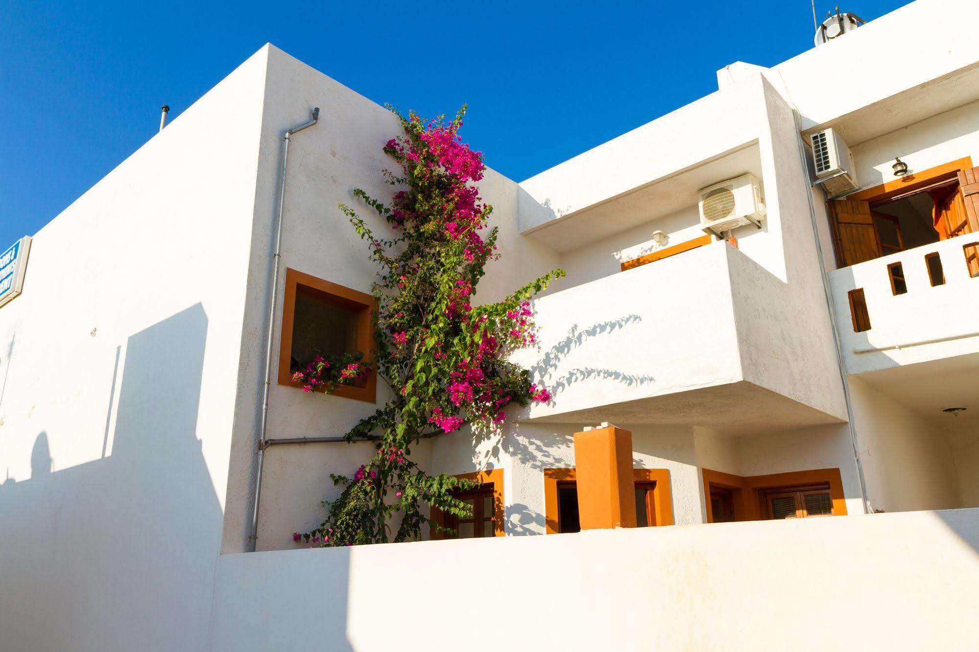 Ideal Hotel Kokkini Hani Esterno foto