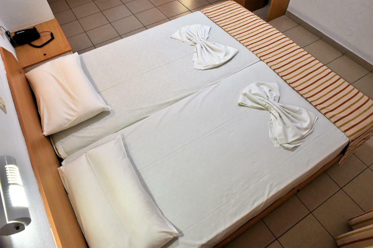 Ideal Hotel Kokkini Hani Esterno foto