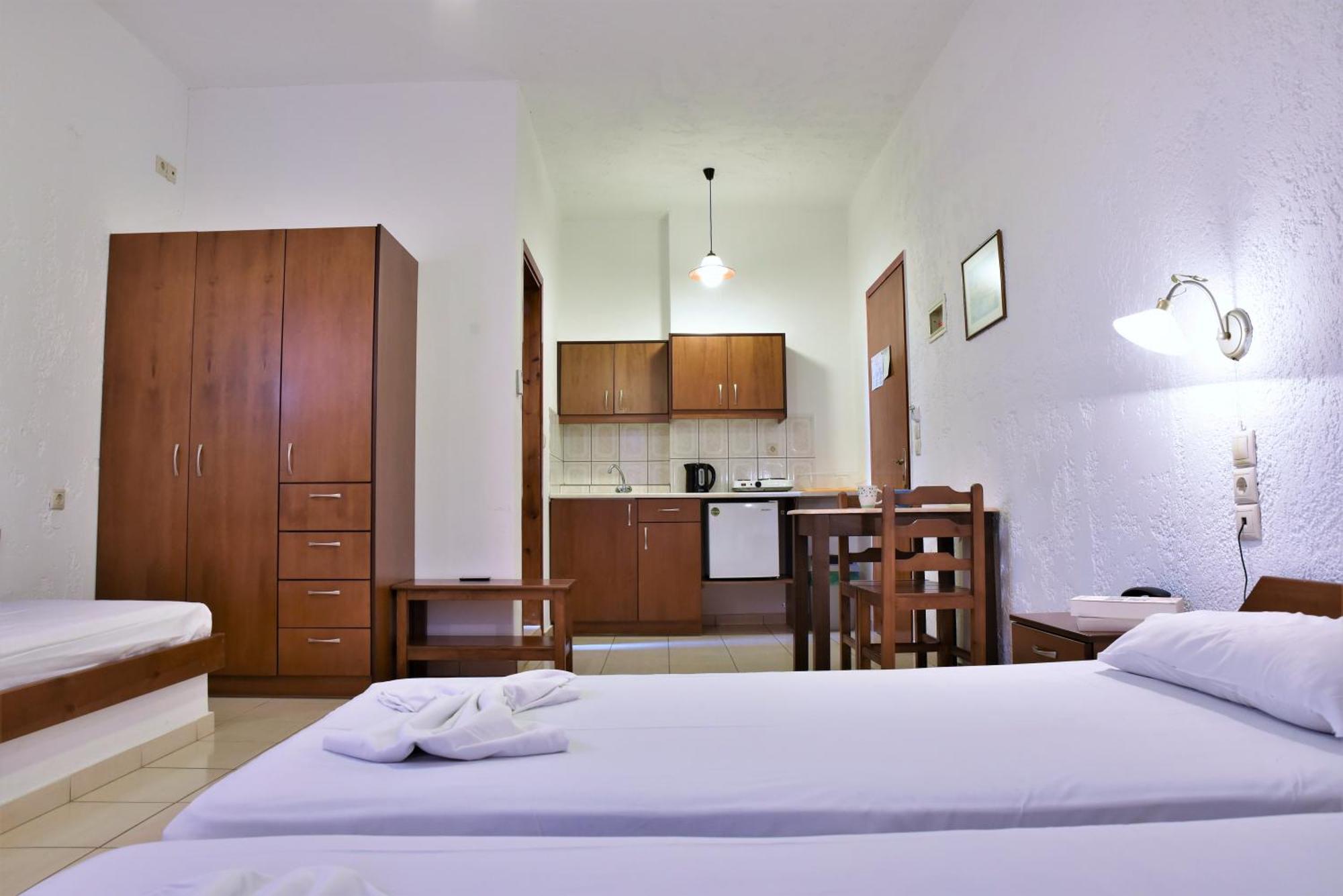 Ideal Hotel Kokkini Hani Esterno foto